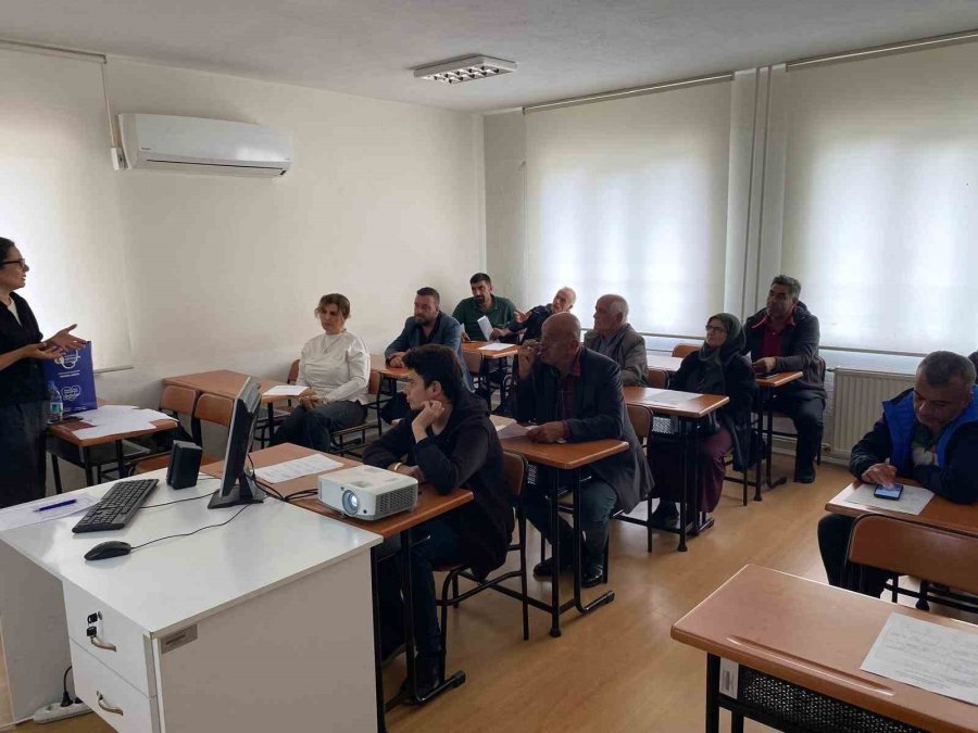 Büyükşehir’de Tarımsal Eğitimler Sürüyor