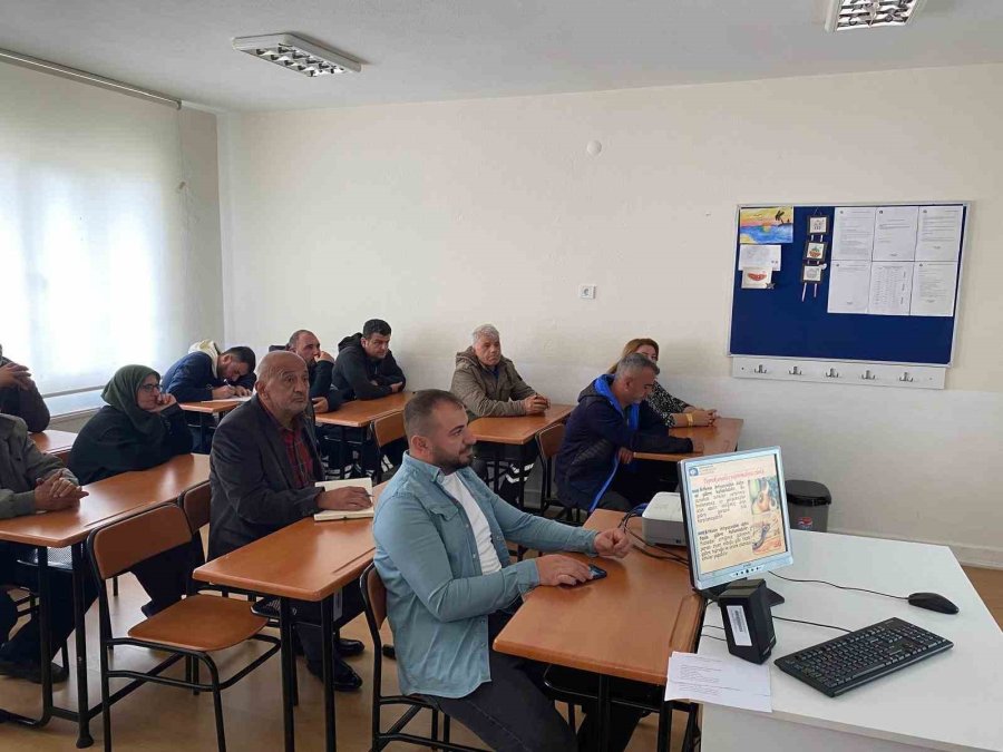 Büyükşehir’de Tarımsal Eğitimler Sürüyor