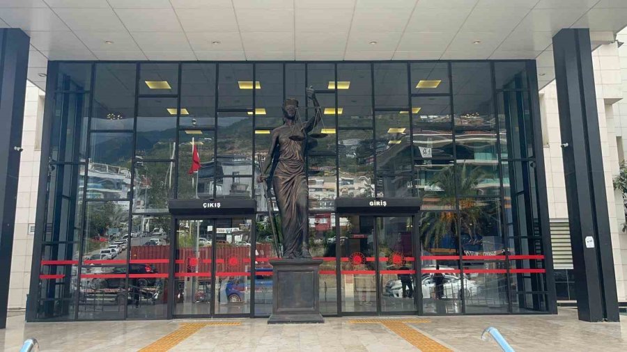 Cesedi Sarp Kayalıklarda Bulunmuştu: Olayla İlgili 2 Kişi Tutuklandı