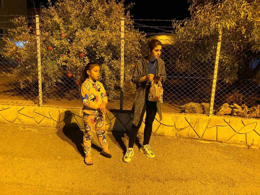 Antalya’da Bir Evi Tahliye Ettiren İnşaat Temelinde İkinci Toprak Kayması