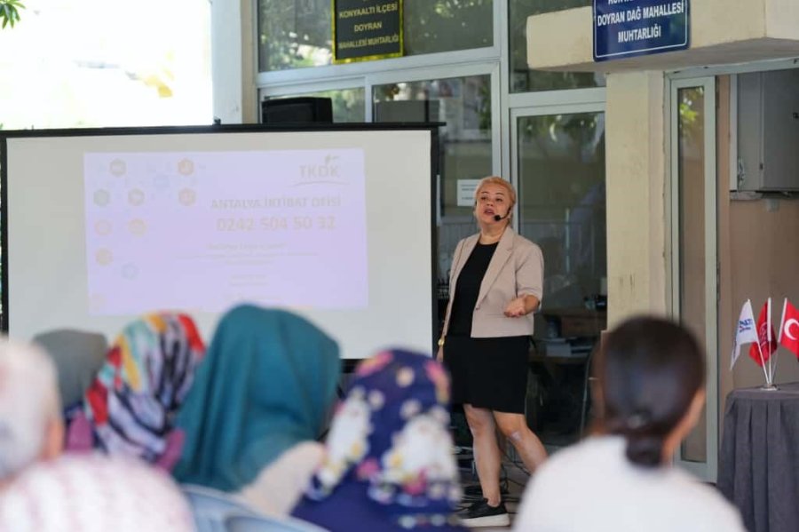 Konyaaltı’nda Çiftçi Kadınlar Buluştu