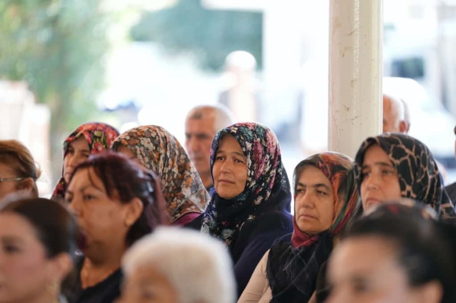 Konyaaltı’nda Çiftçi Kadınlar Buluştu