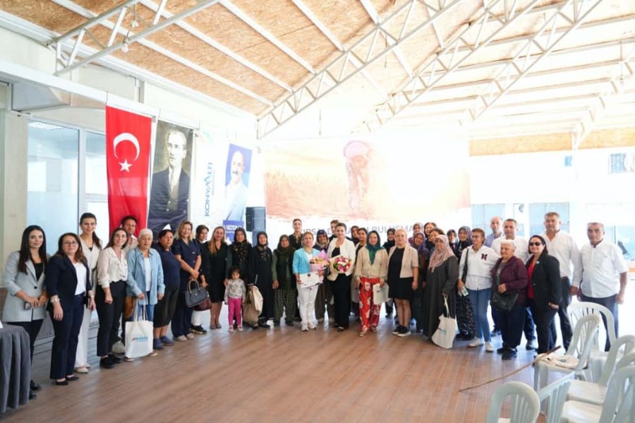 Konyaaltı’nda Çiftçi Kadınlar Buluştu