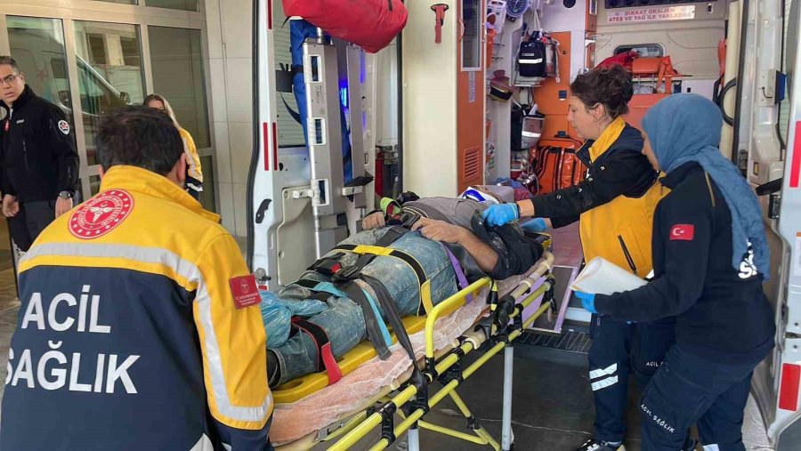 Karaman’da Çalıştığı İnşaattan Düşen İşçi Yaralandı