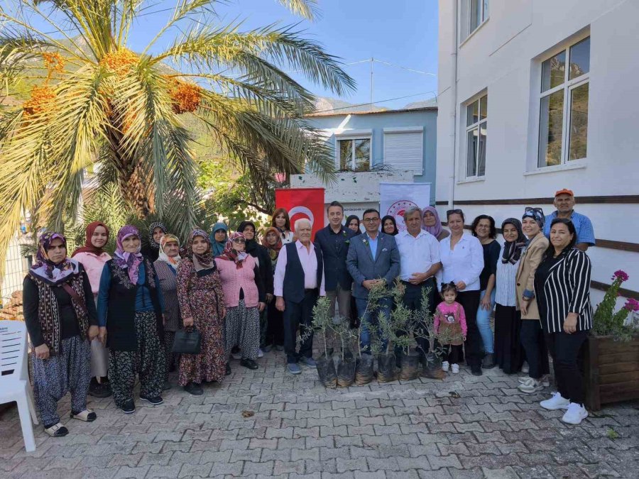 Alanya’da Dünya Kadın Çiftçiler Günü Kutlandı