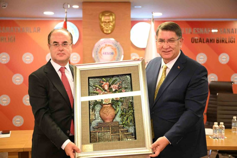 Aesob Başkanı Dere: "esnafın Gelişimini Ve Sürdürülebilirliğini Desteklemeye Devam Ediyoruz"