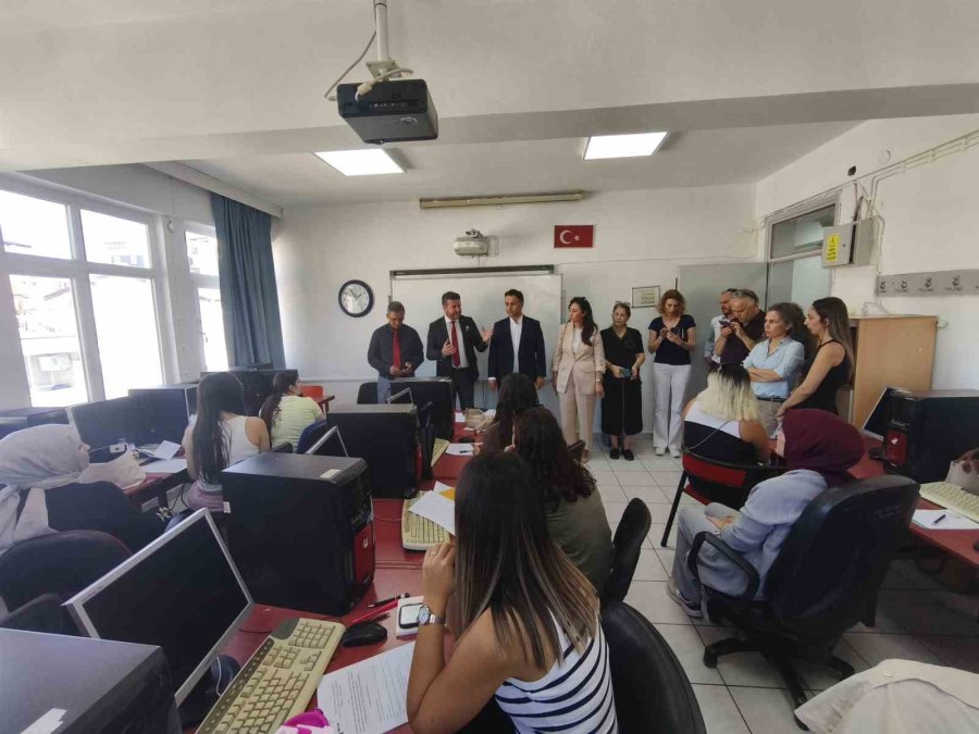 Antgiad’tan İstihdama Destek