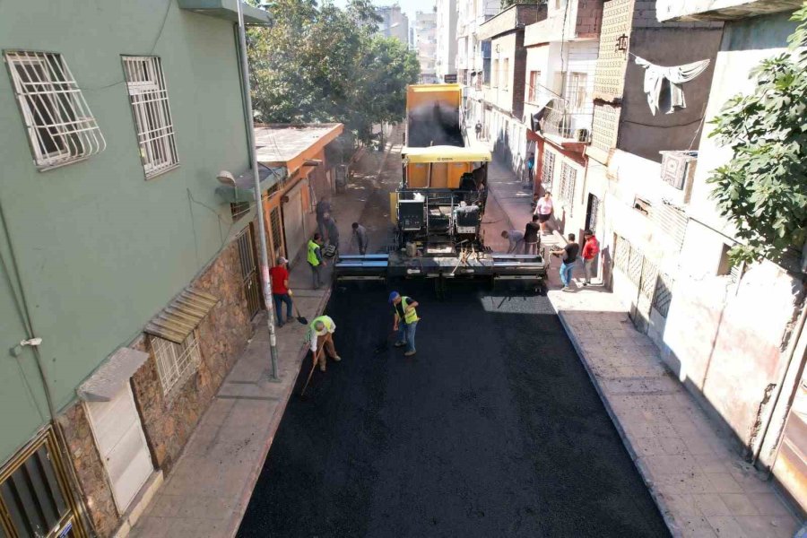 Akdeniz’de Sokaklar Yenileniyor