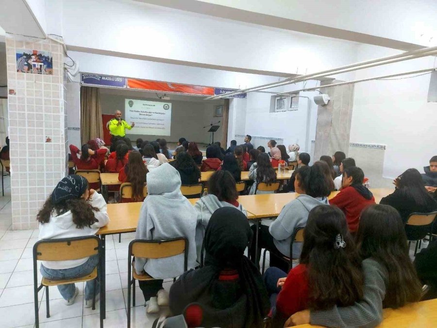 Niğde’de Öğrencilere Trafik Eğitimi Verildi