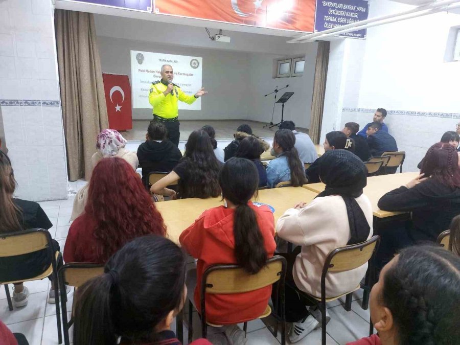 Niğde’de Öğrencilere Trafik Eğitimi Verildi