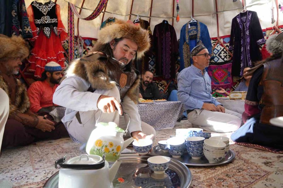 Doğu Türkistan’dan Niğde’ye Uzanan Yol: Altay Köyünde Kazaklar Kültürlerini Yaşatıyor