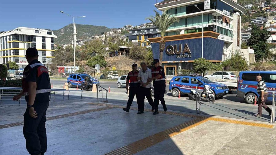 Antalya’da Sahte Pasaportla 24 Milyon Liralık Arsa Vurgunu: 6 Gözaltı