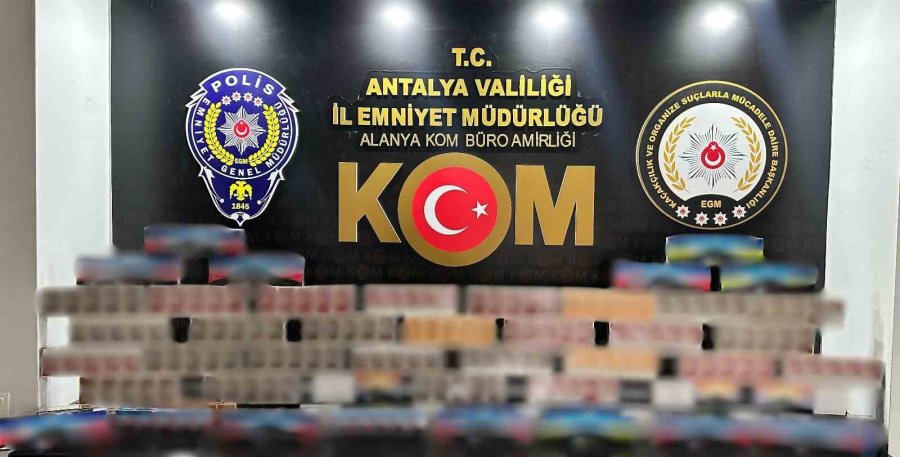 Antalya’da Çok Sayıda Kaçak Ürün Ele Geçirildi