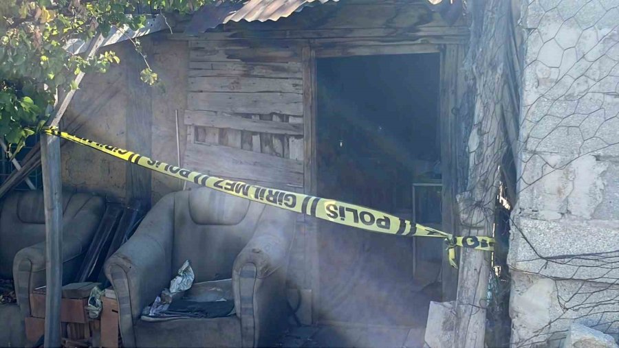 Yaşlı Adam Kaldığı Barakada Ölü Bulundu