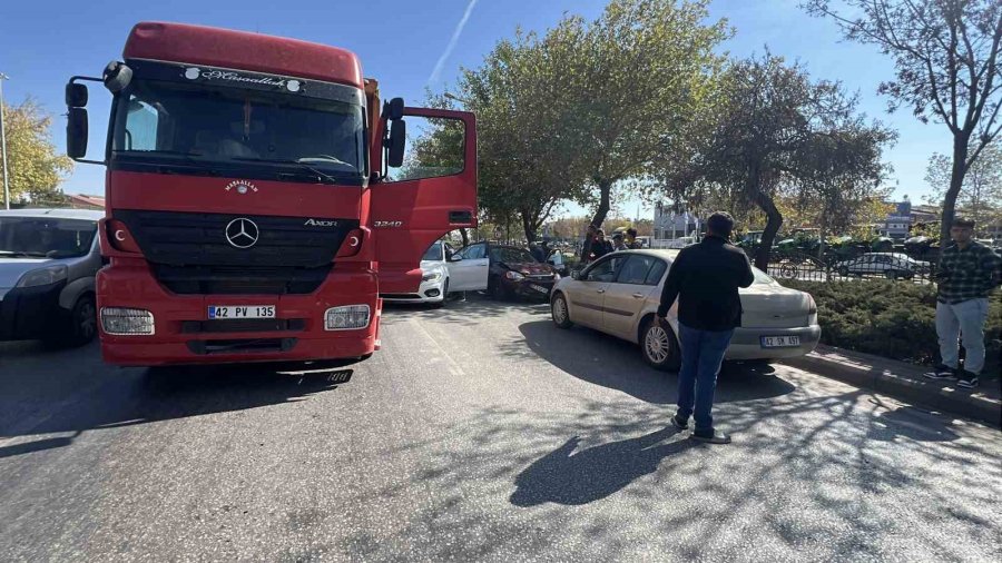 Ters Yolda Gidip Zincirleme Kazaya Neden Olan Sürücüden Pes Dedirten Savunma