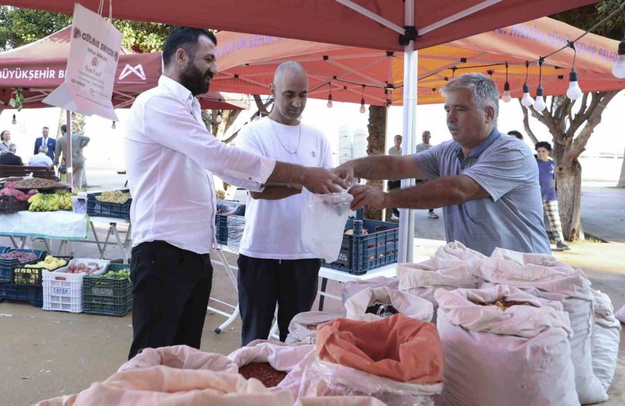 Kadın Üreticilerin El Emeği Ürünleri ’hasat Pazarı’nda