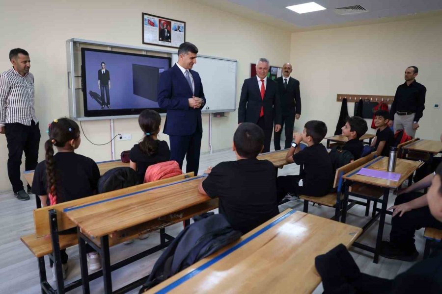 Başkan Vekili Şener: "eğitim, Geleceğimizin En Önemli Yatırımıdır"