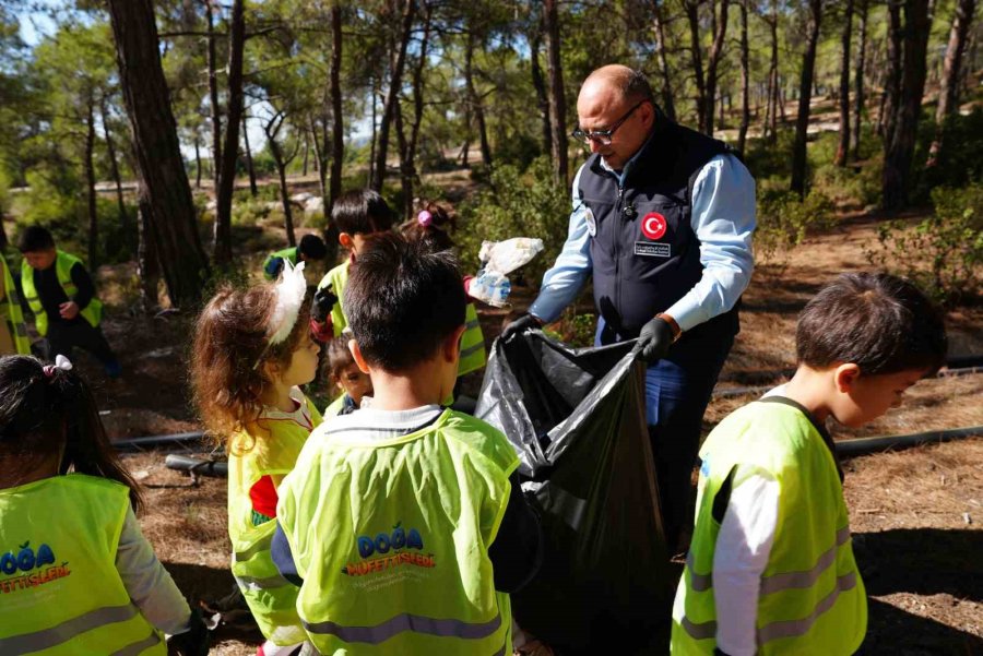 "takipçim Kadar Çöp Topluyorum": Aras Ve Minik Doğa Müfettişleri Görevde