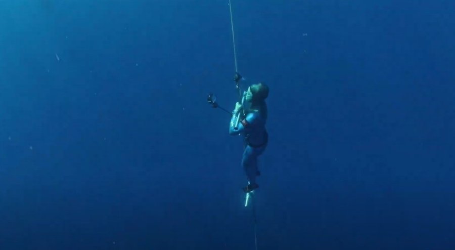 Şahika Ercümen ’cumhuriyet’ Ve ’gazze’ İçin Dünya Rekoru Kırdı