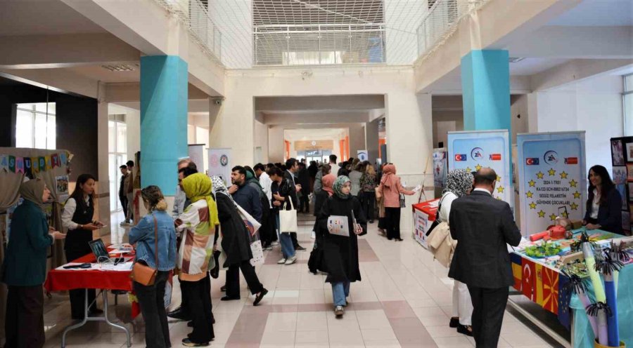 Neü’de Erasmusdays Kapsamında Avrupa’daki Eğitim Fırsatları Tanıtıldı