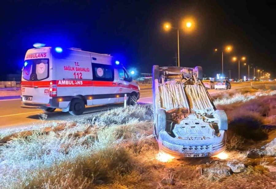 Takla Atan Hafif Ticari Aracın Sürücüsü Kaçarak Kayıplara Karıştı