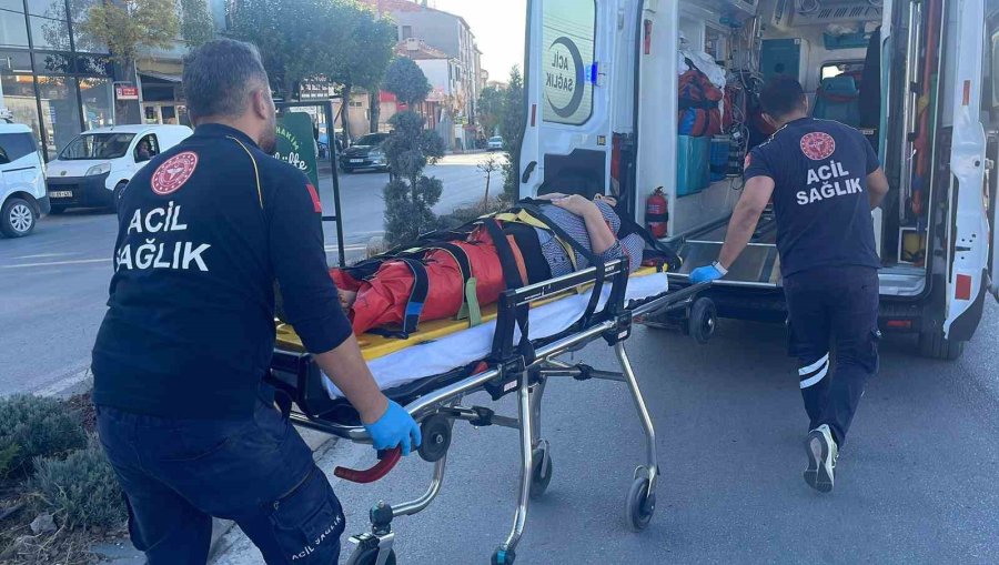 Karaman’da Otomobilin Çarptığı Kadın Yaralandı