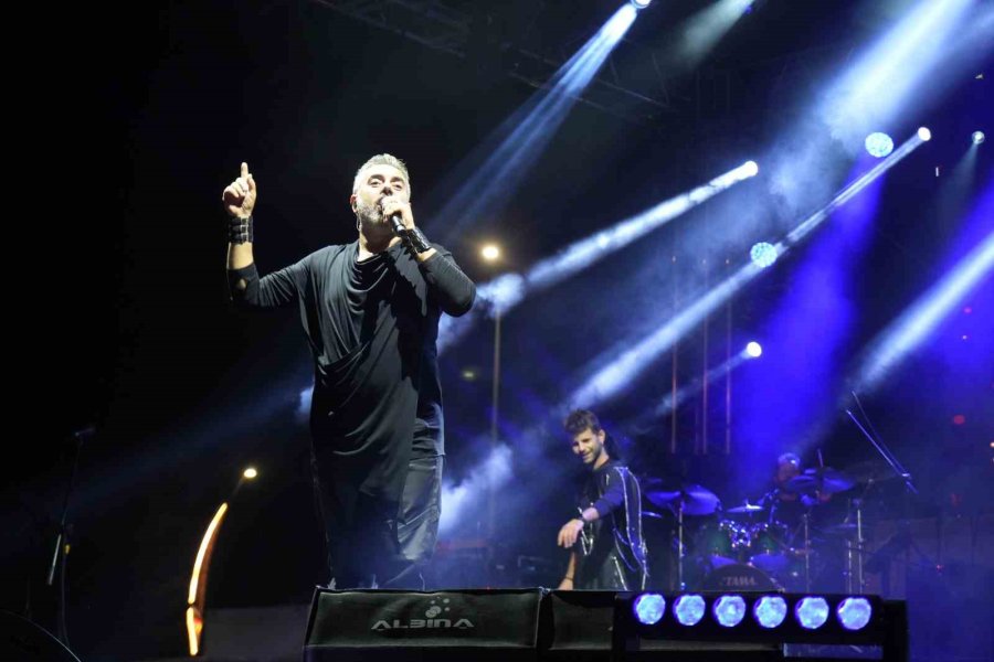 Turgay Başyayla, Niğde Gastronomi Festivali’nde Sahle Aldı