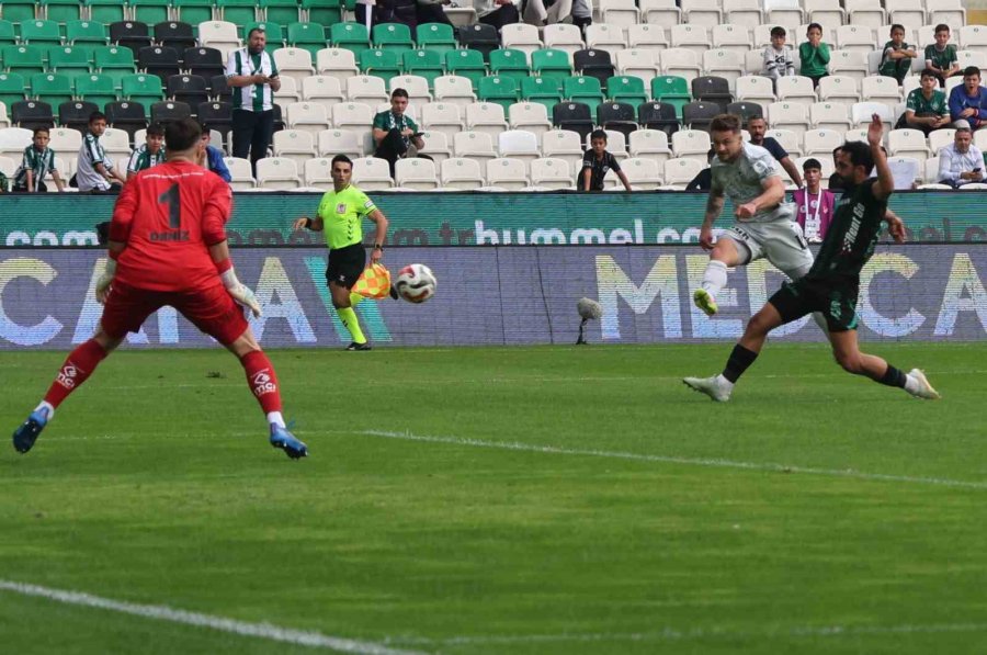 Trendyol Süper Lig: Konyaspor: 0 - Kocaelispor: 1 (ilk Yarı)