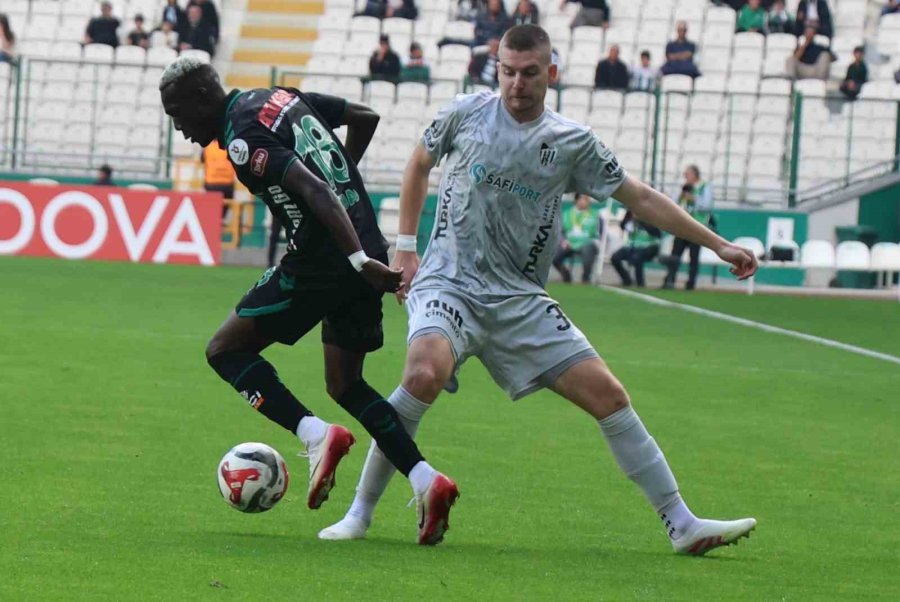 Trendyol Süper Lig: Konyaspor: 0 - Kocaelispor: 1 (ilk Yarı)
