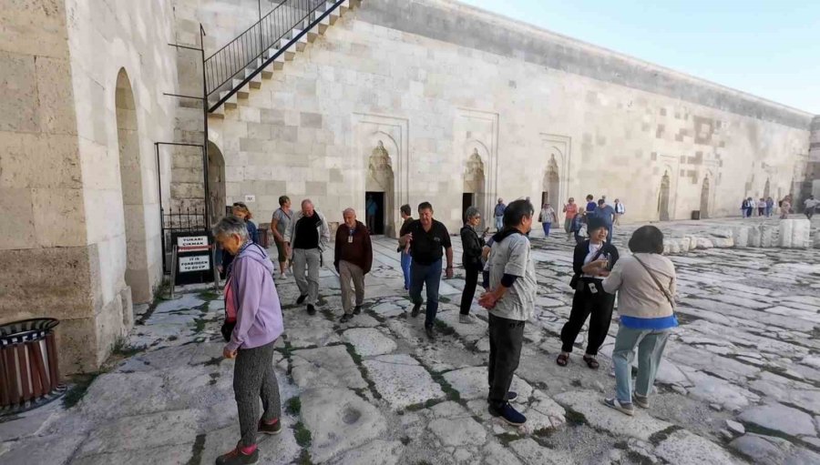 Sultanhanı Kervansarayı Yerli Ve Yabancı Turistlerin İlgi Odağı