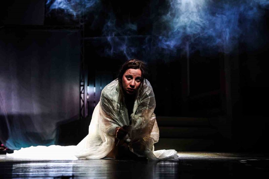 Tiyatronun Kalbi Antalya’da Atacak