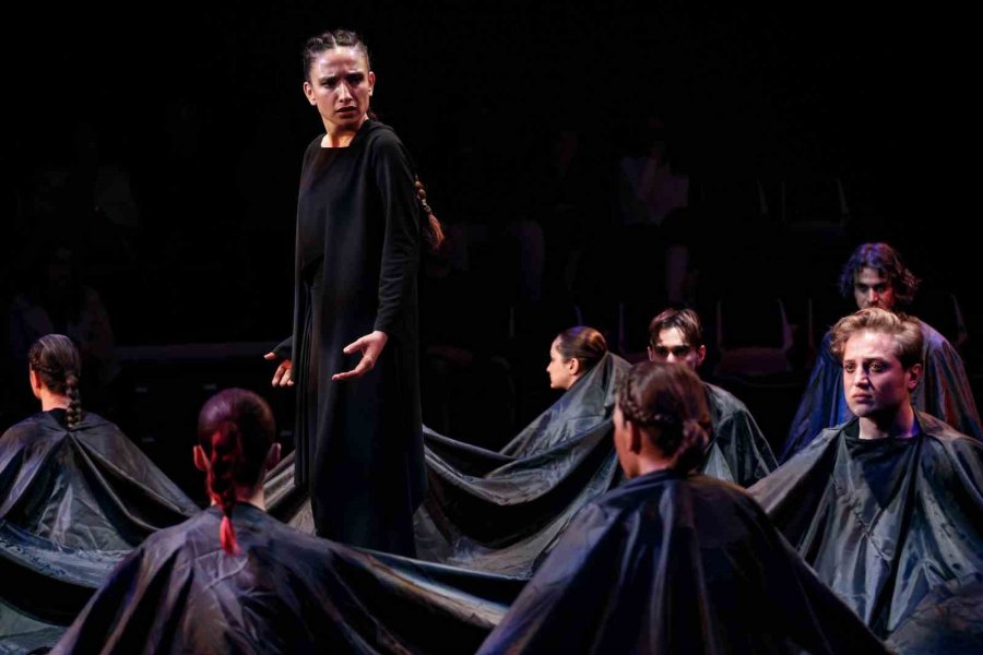 Tiyatronun Kalbi Antalya’da Atacak