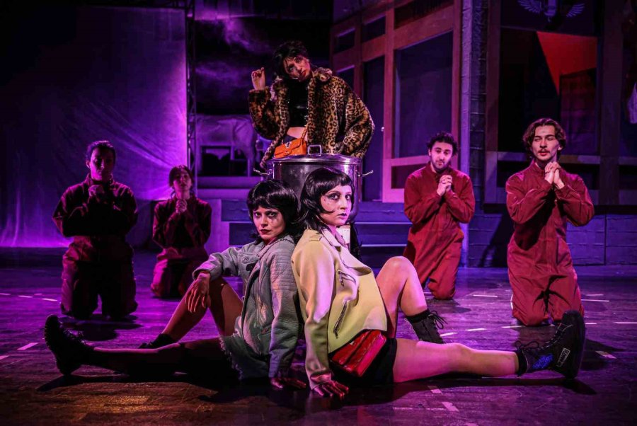 Tiyatronun Kalbi Antalya’da Atacak