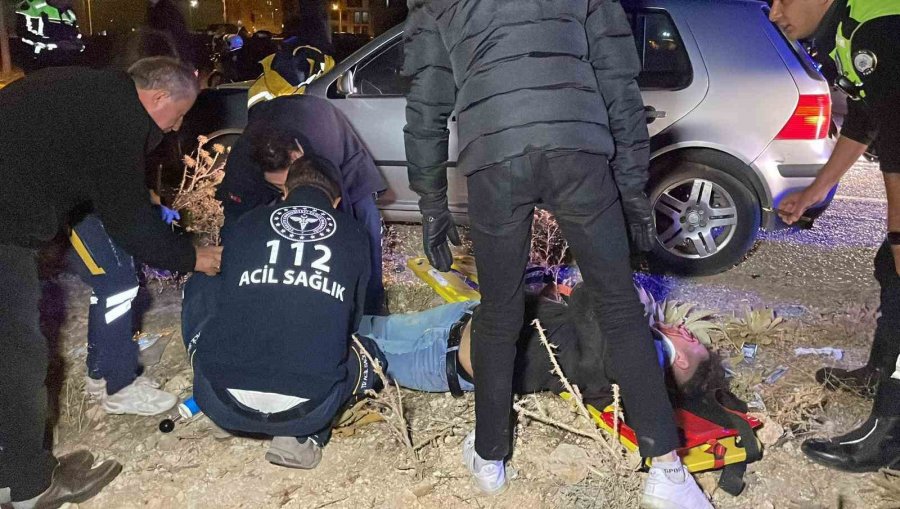 Otomobille Çarpışan Motosikletin Sürücüsü Yaralandı