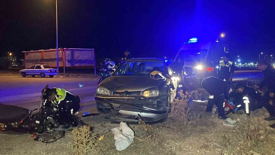Otomobille Çarpışan Motosikletin Sürücüsü Yaralandı