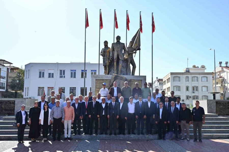 Muhtarlar Günü’nde Kürsüde Konuşan Muhtar Baygınlık Geçirdi