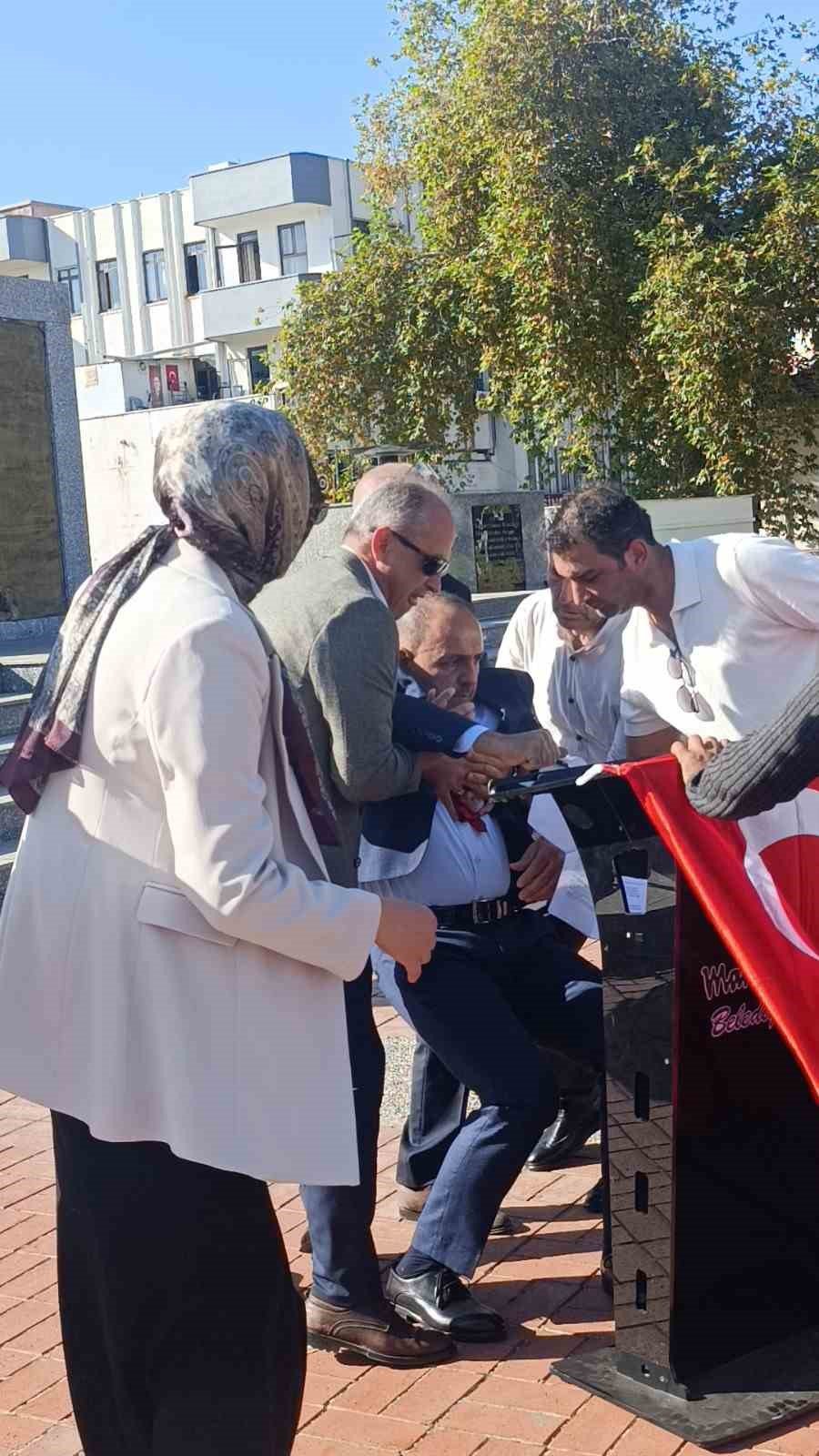 Muhtarlar Günü’nde Kürsüde Konuşan Muhtar Baygınlık Geçirdi