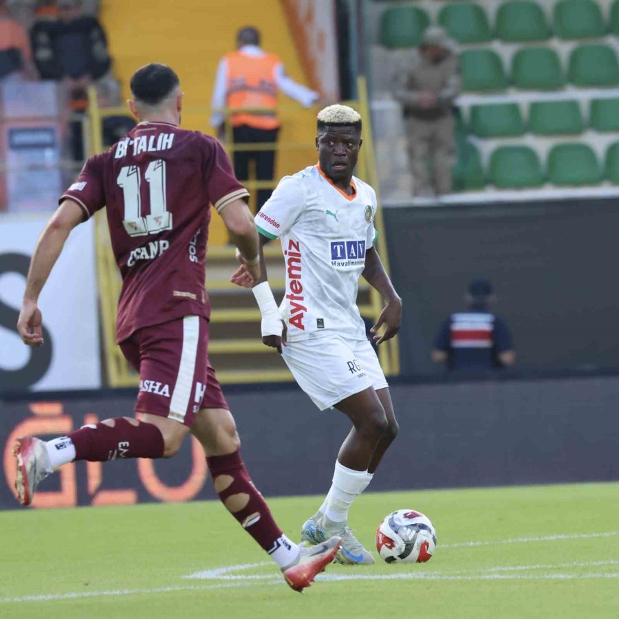 Trendyol Süper Lig: Alanyaspor: 0 - Göztepe: 0 (ilk Yarı)