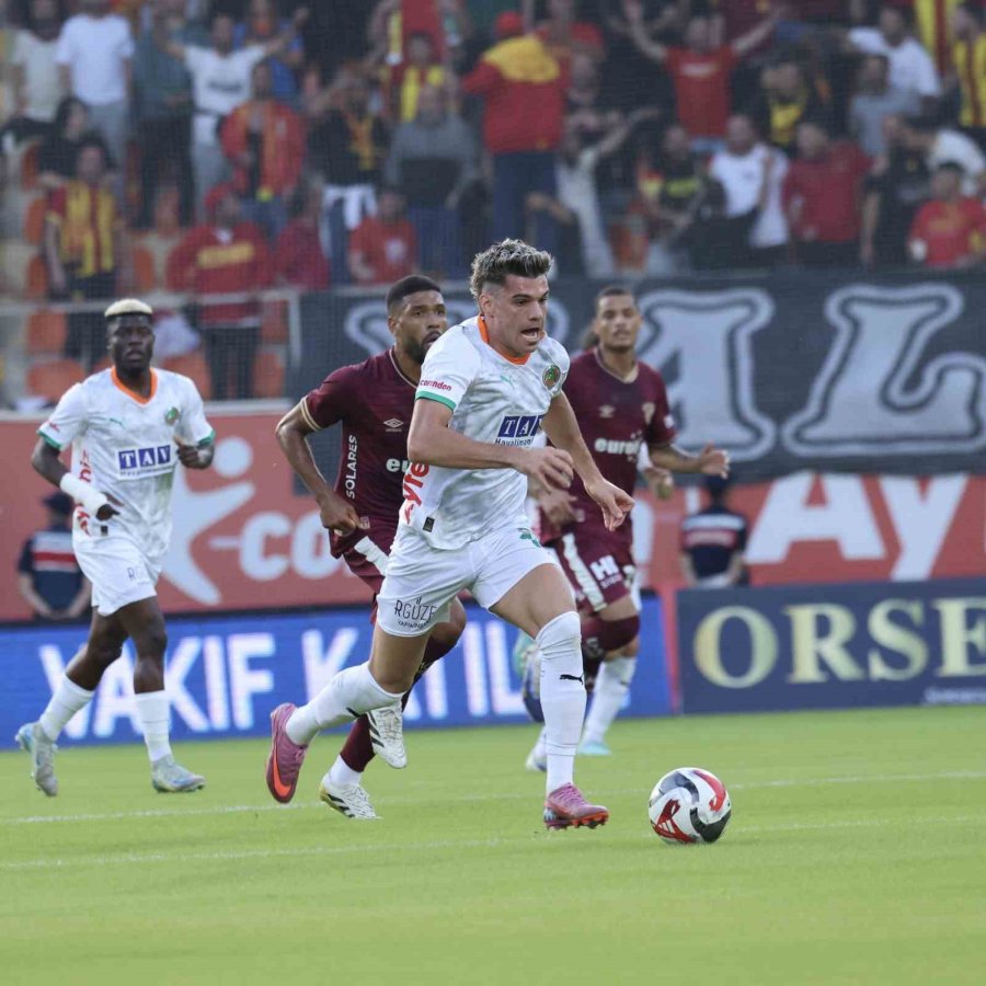 Trendyol Süper Lig: Alanyaspor: 0 - Göztepe: 0 (ilk Yarı)