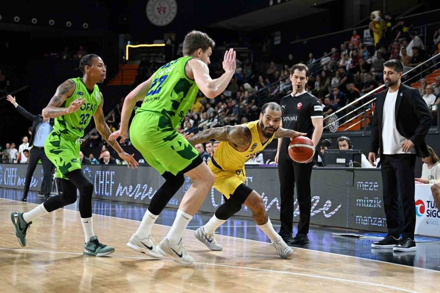 Msk Evinde İlk Galibiyetini Aldı: 84 - 80