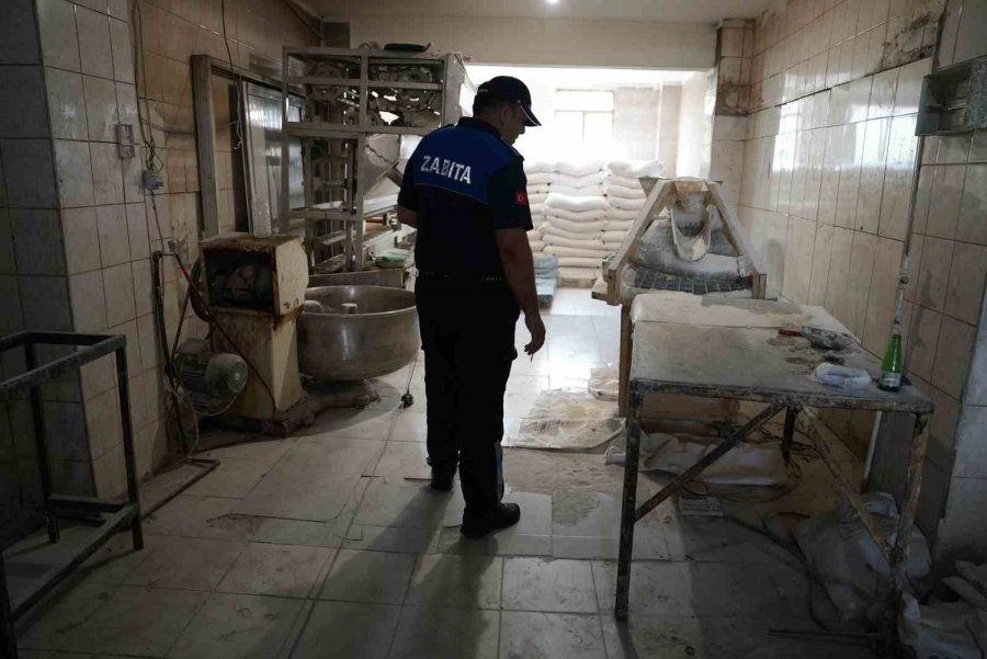 Hijyen Kurallarına Uymayan 2 Fırın Kapatıldı