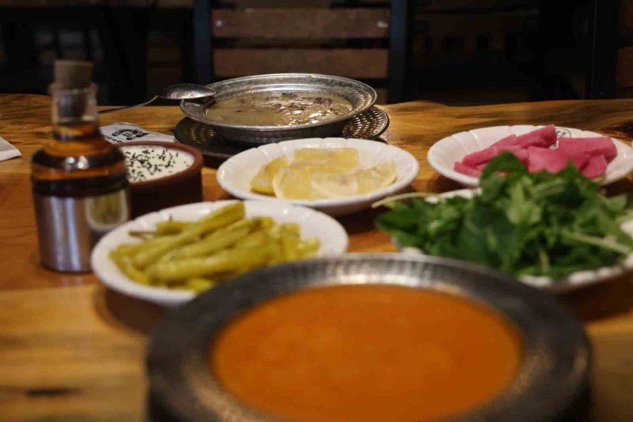 Çocukların Dahi Tükettiği Kış Çorbaları: "kelle Ve Arabaşı"