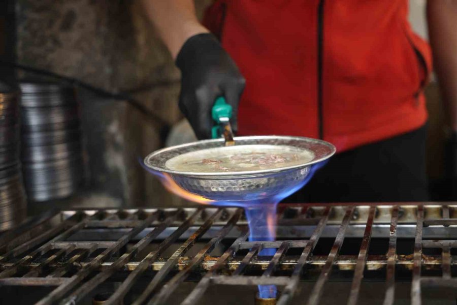 Çocukların Dahi Tükettiği Kış Çorbaları: "kelle Ve Arabaşı"