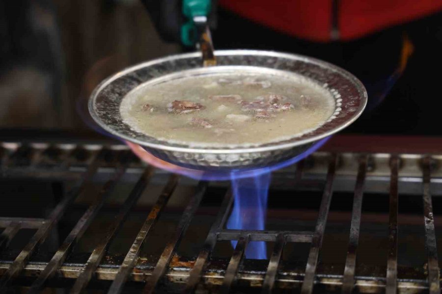 Çocukların Dahi Tükettiği Kış Çorbaları: "kelle Ve Arabaşı"