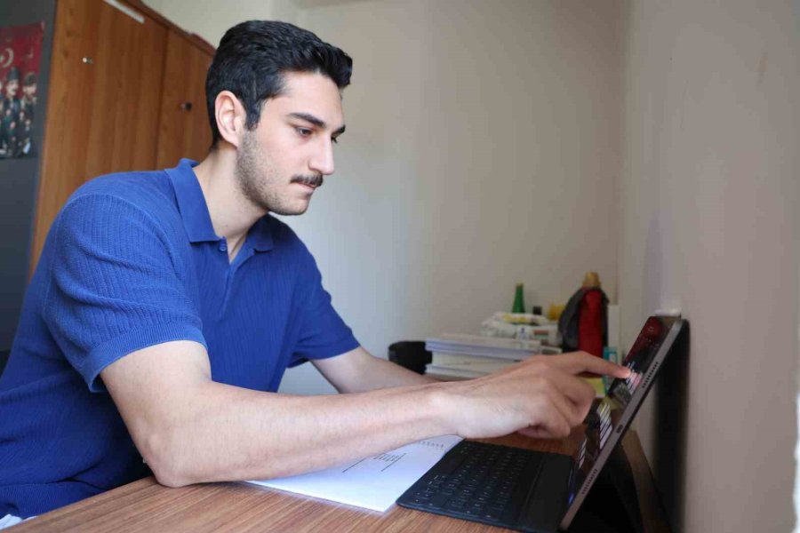 Öğrenciler Uygun Fiyata Otel Konforunda Hizmet Alıyor