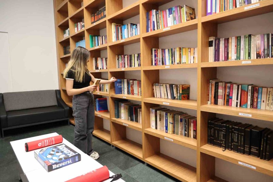 Öğrenciler Uygun Fiyata Otel Konforunda Hizmet Alıyor