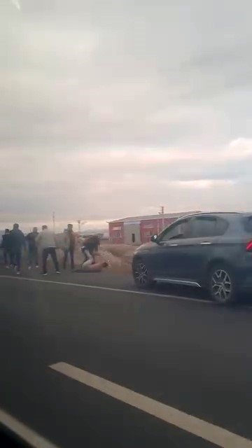 Polis Cenazesi Konvoyundaki Araçlara Saldırıda 7 Gözaltı