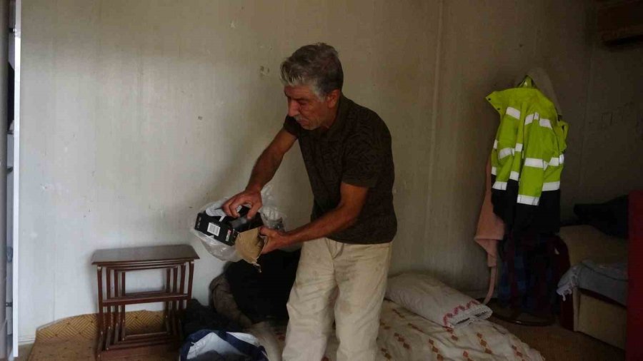 İyiliği Hayatını Altüst Etti, Hem Yarım Milyon Lira Borçlandı Hem De Evden Kovuldu