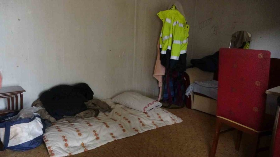 İyiliği Hayatını Altüst Etti, Hem Yarım Milyon Lira Borçlandı Hem De Evden Kovuldu