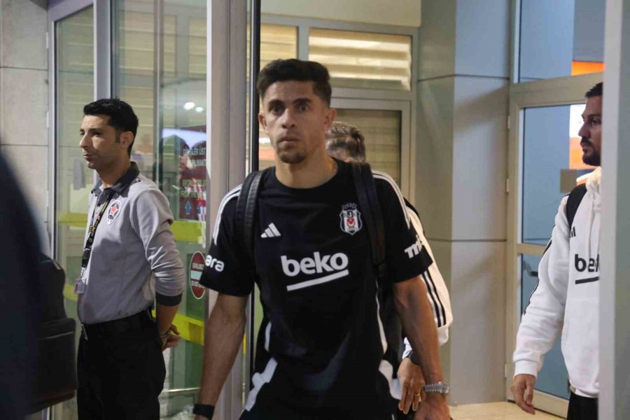 Beşiktaş Kafilesi Konya’ya Geldi